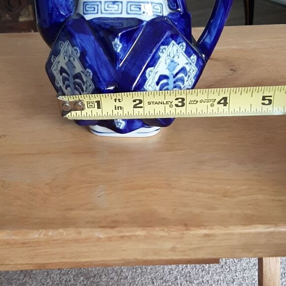 Vintage small blue and white oriental tea pot. - Picture 7 of 7